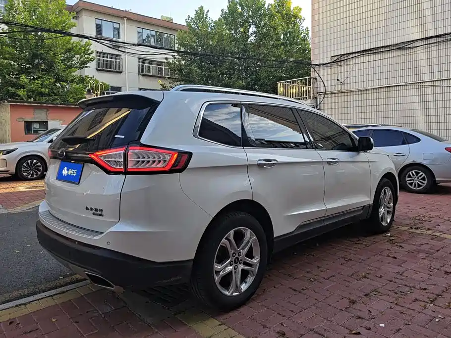 Ford Edge — миниатюра 3