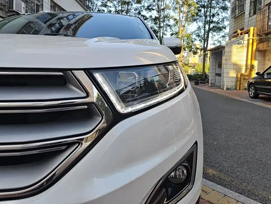 Ford Edge — миниатюра 5