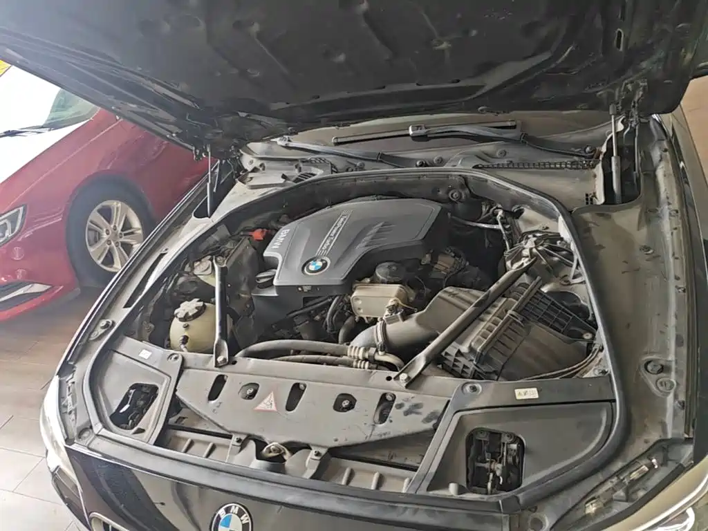 BMW 5 Series — миниатюра 20