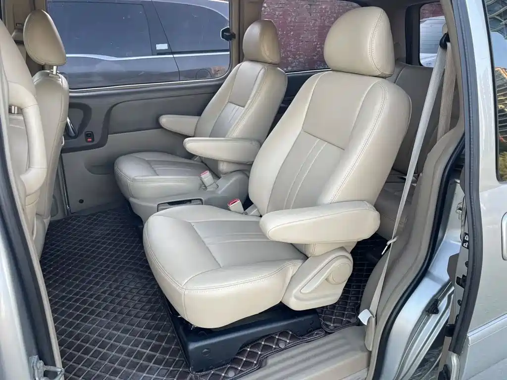 Buick GL8 — миниатюра 6