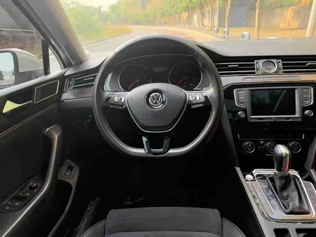 Volkswagen Magotan — миниатюра 6