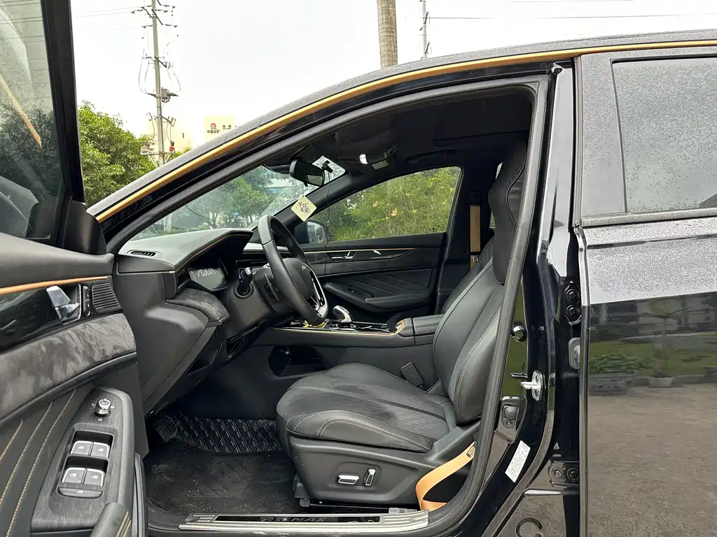 DONGFENG YI HYUN MAX