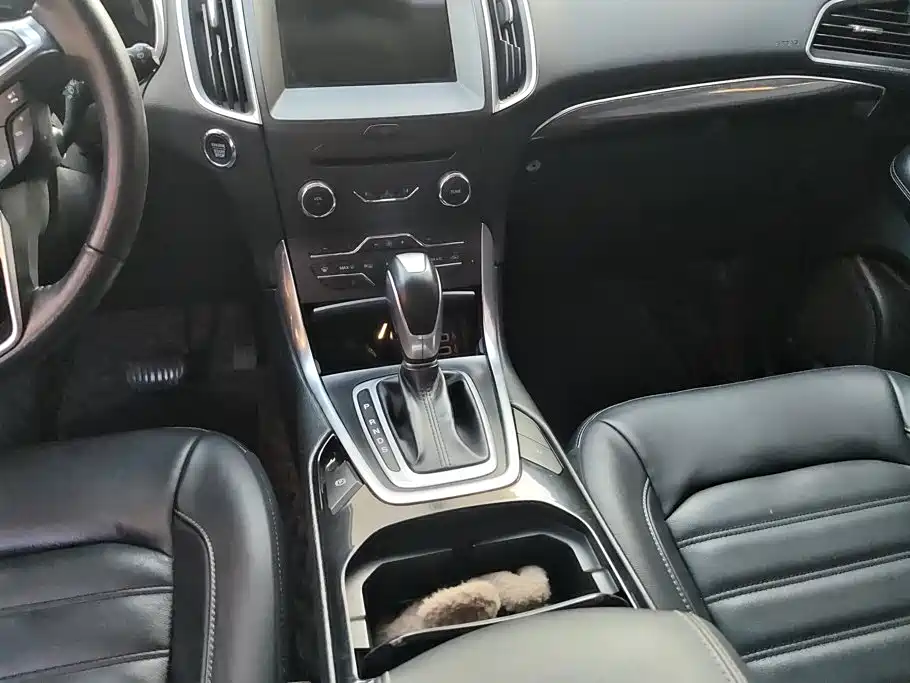 Ford Edge — миниатюра 15