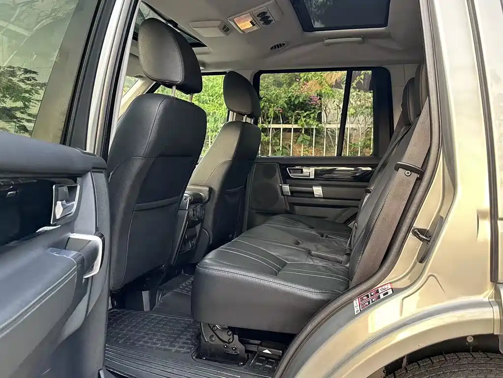 Land Rover Discovery 2010 3.0TDV6 HSE
