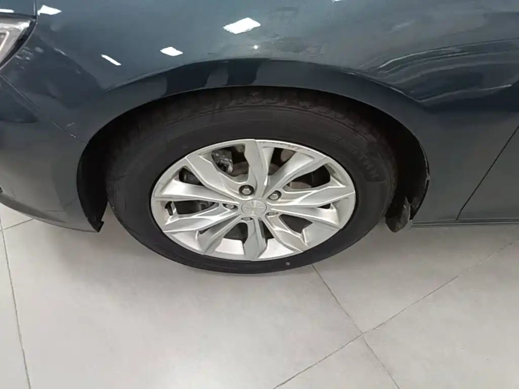 Chevrolet Malibu XL — миниатюра 23