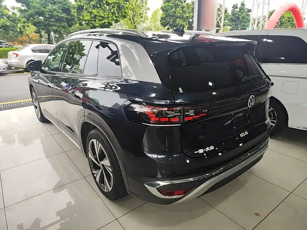 Volkswagen ID.6 Crozz — миниатюра 5