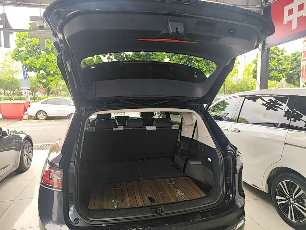 Volkswagen ID.6 Crozz — миниатюра 19