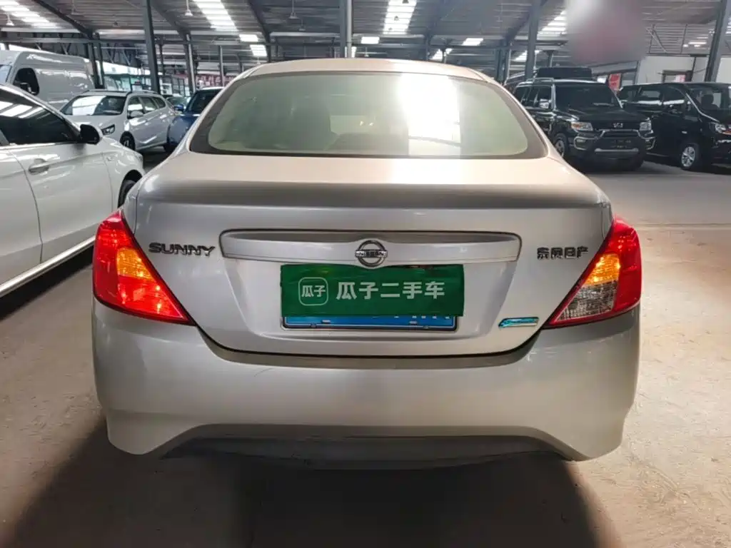 Nissan Sunny — миниатюра 6