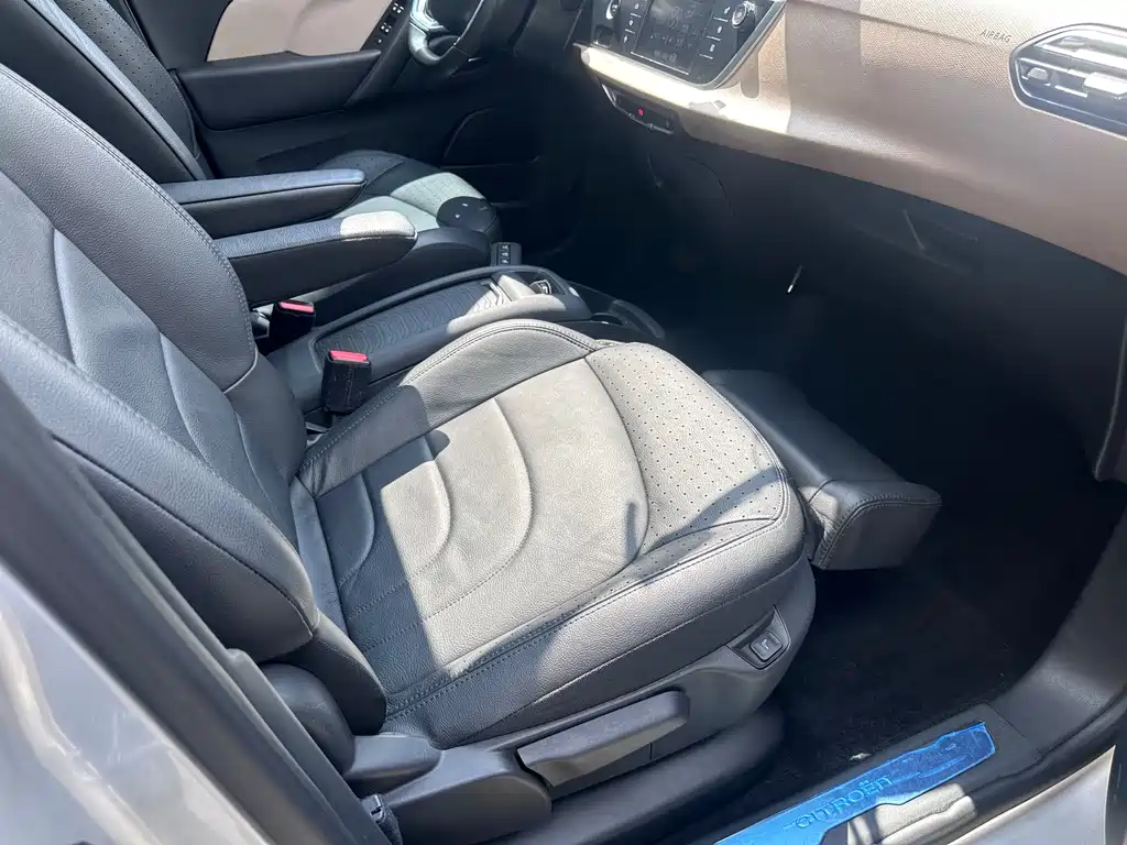 Citroen C4 Picasso — миниатюра 11