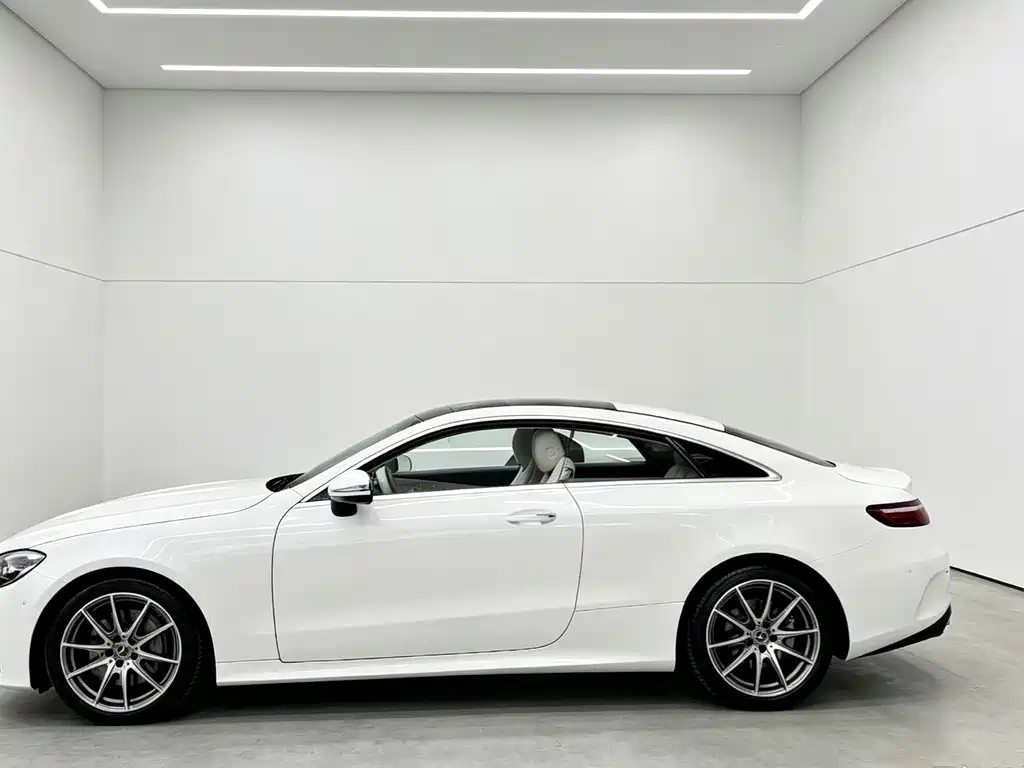Mercedes-Benz E-Class (Import) — миниатюра 8