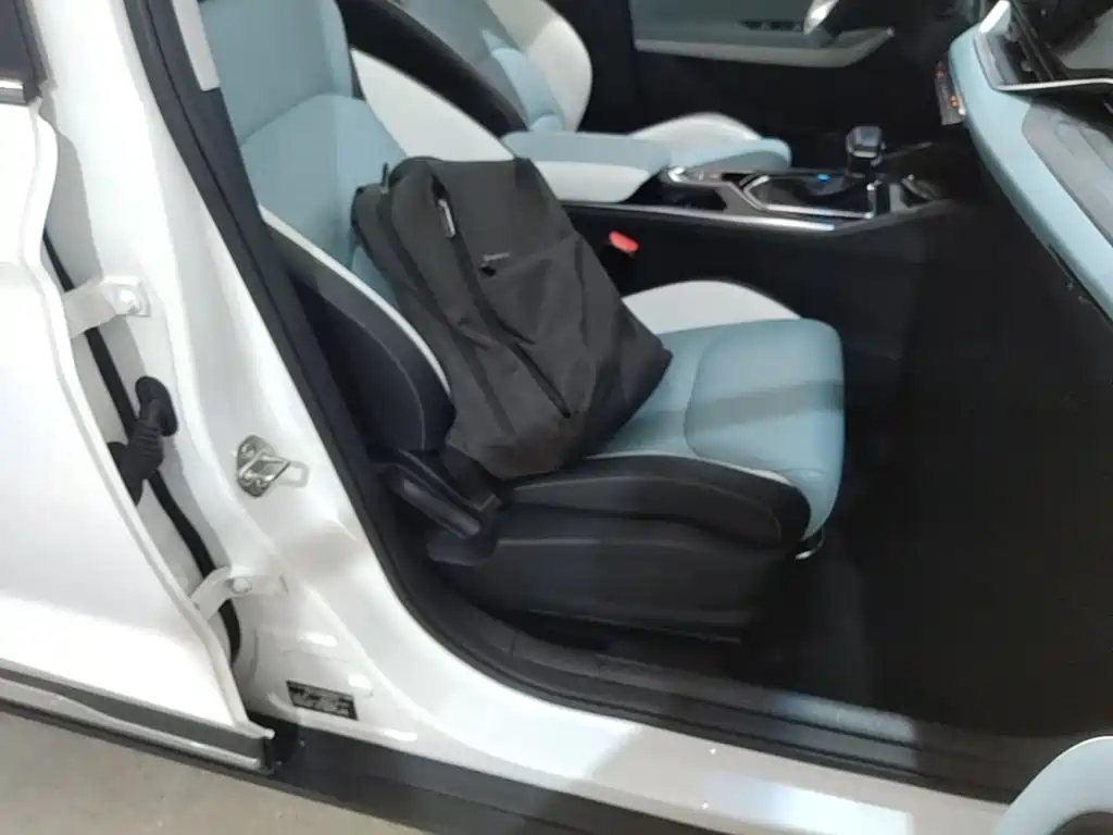 Geely Emgrand S — миниатюра 25
