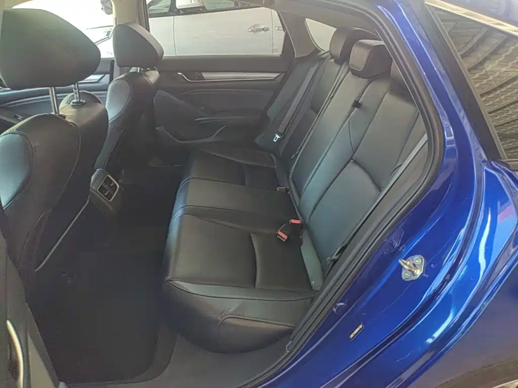 Honda Accord — миниатюра 17