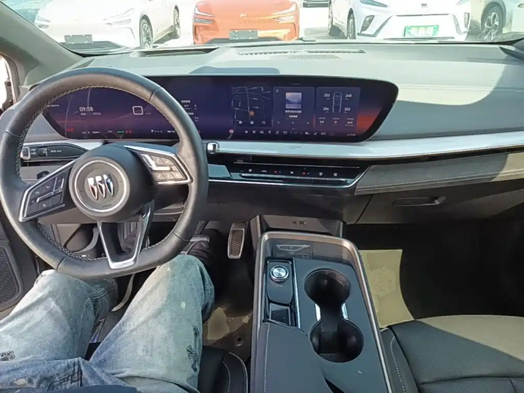 Buick E4 — миниатюра 10