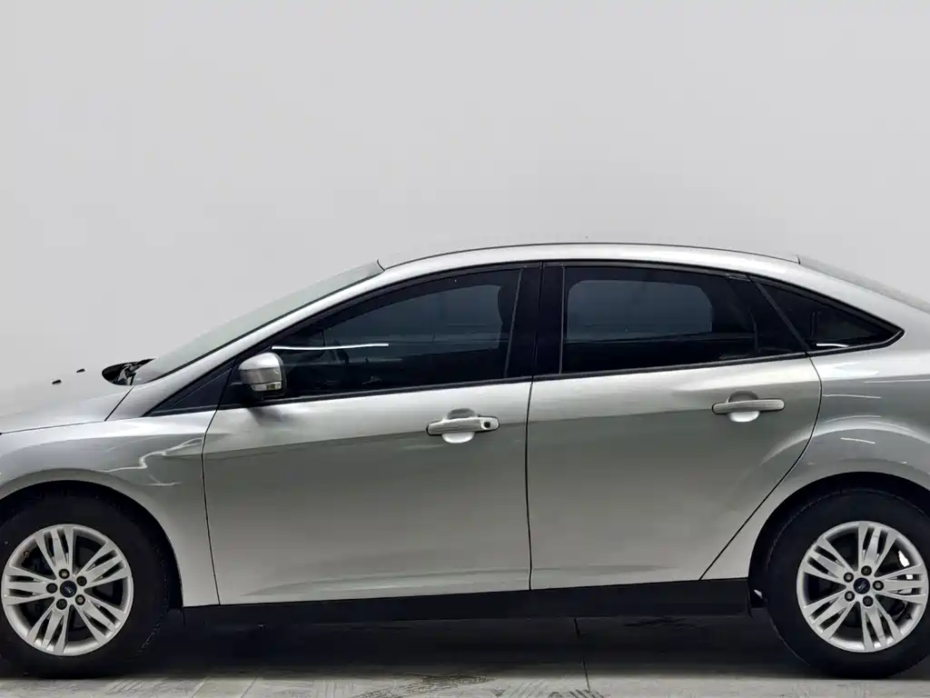 Ford Focus — миниатюра 7