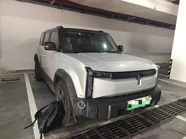 iCar 03