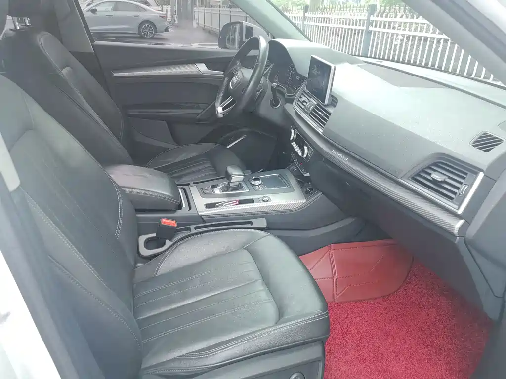 Audi Q5L — миниатюра 14