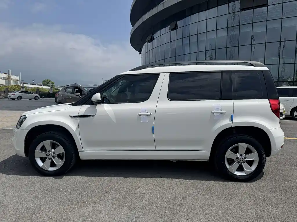 Skoda Yeti TSI280 DSG Forward Edition, фото 28
