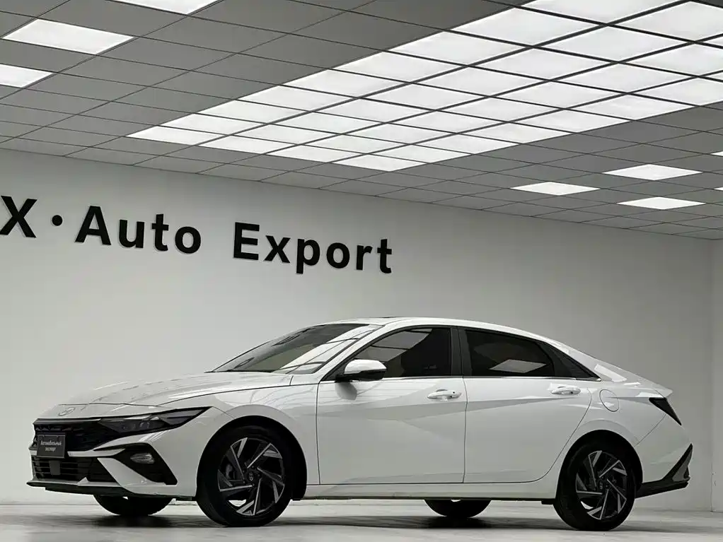 Hyundai Elantra — миниатюра 10