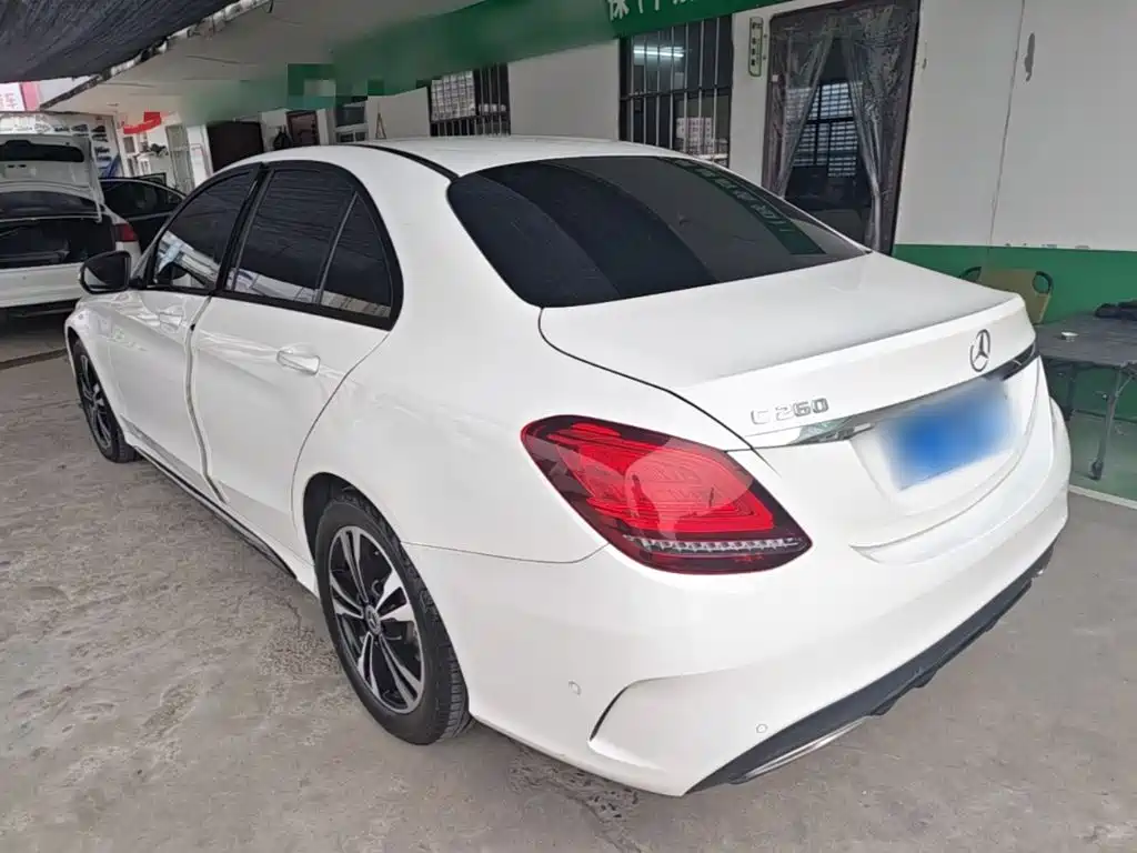 Mercedes-Benz C-Class — миниатюра 5
