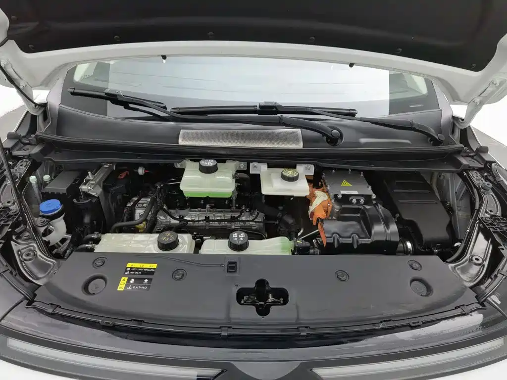 GAC Motor Trumpchi E8 PHEV — миниатюра 6