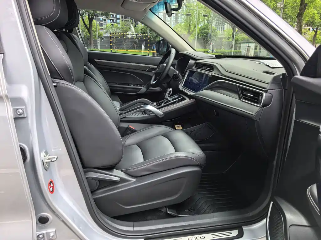 Geely Boyue — миниатюра 12