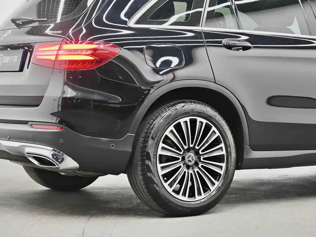 Mercedes-Benz GLC — миниатюра 10