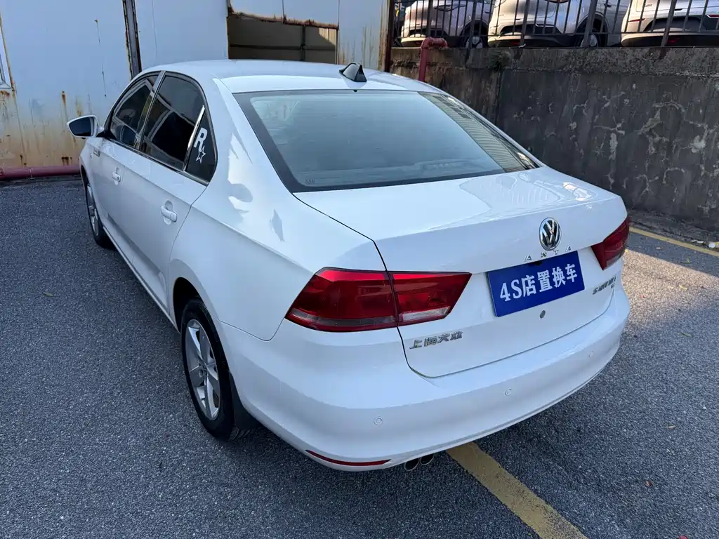 Volkswagen Santana — миниатюра 4