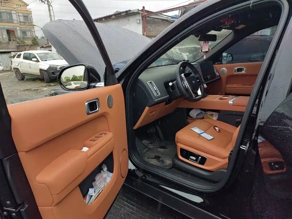 Li Auto Li L8 — миниатюра 14
