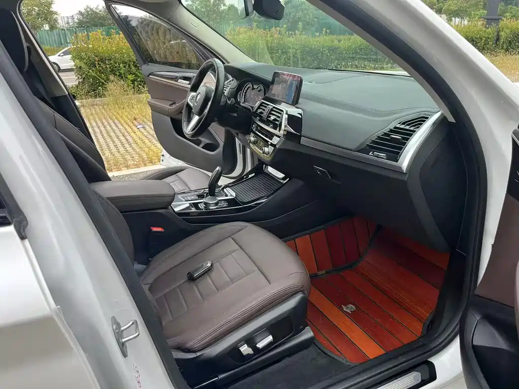 BMW X3 — миниатюра 6
