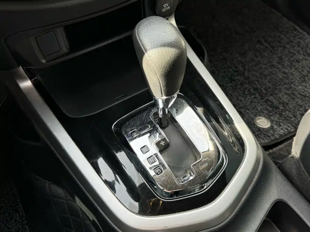 Nissan Navara — миниатюра 16