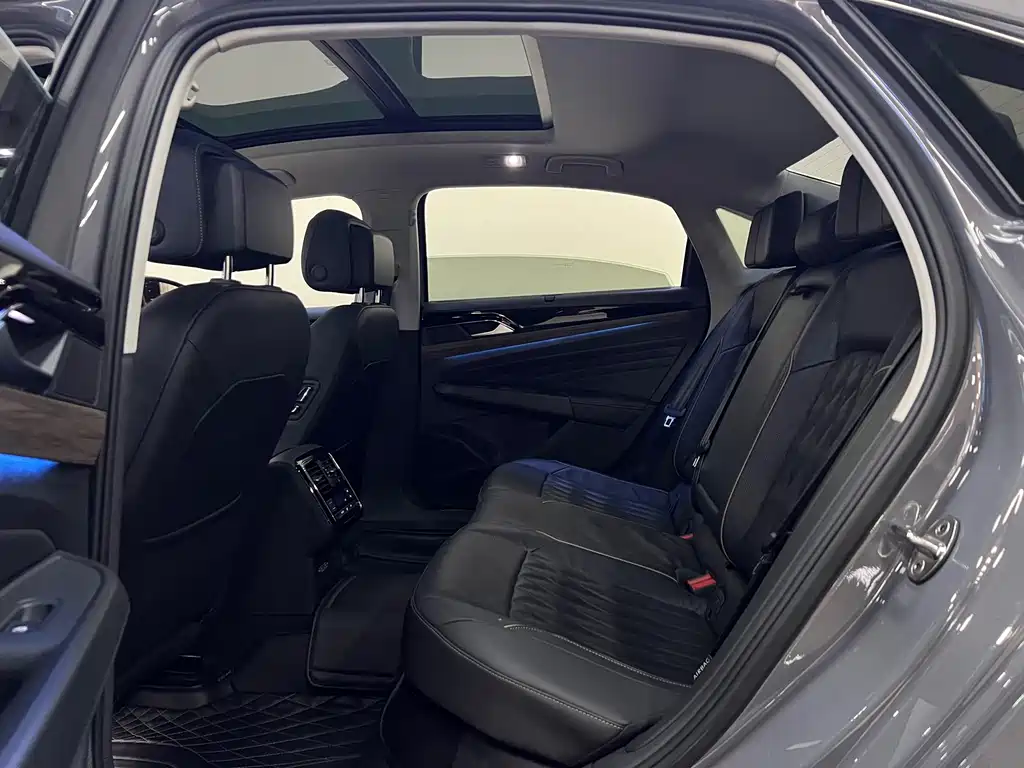 Volkswagen Passat — миниатюра 8