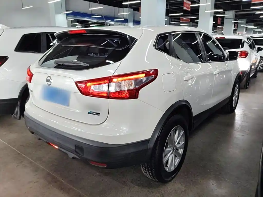 Nissan Qashqai — миниатюра 7