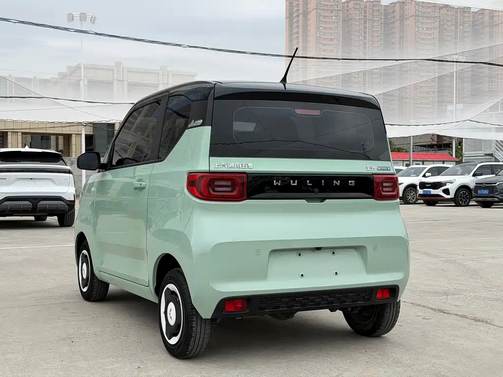 Wuling MINIEV — миниатюра 6