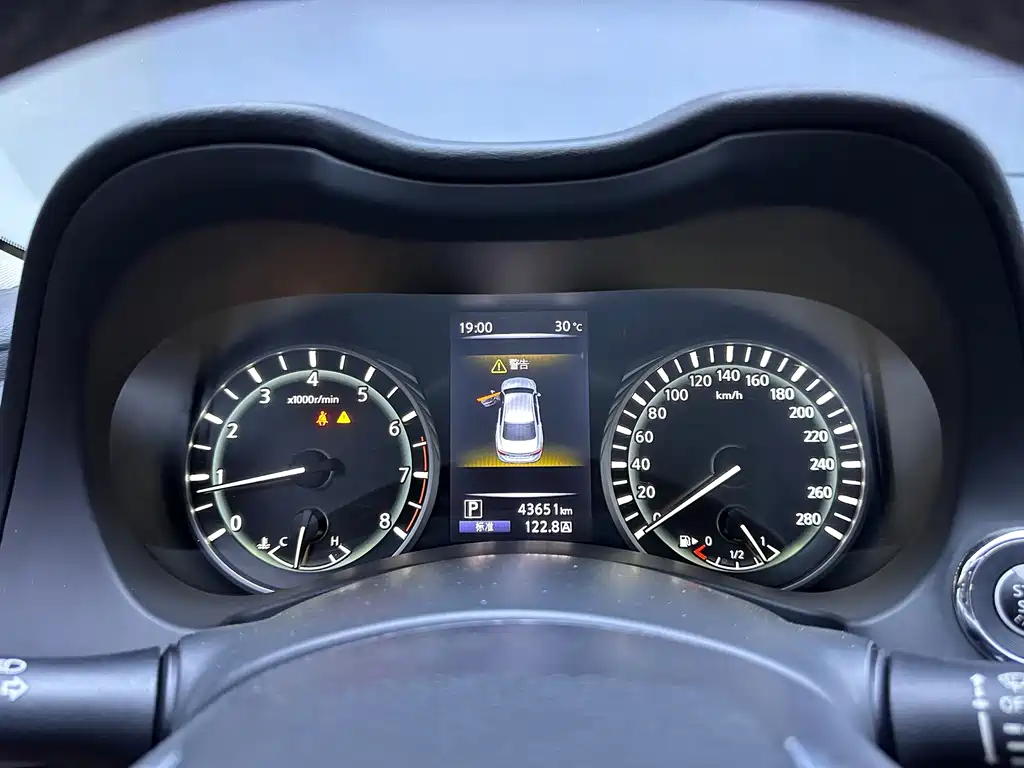 Infiniti Q50L — миниатюра 14