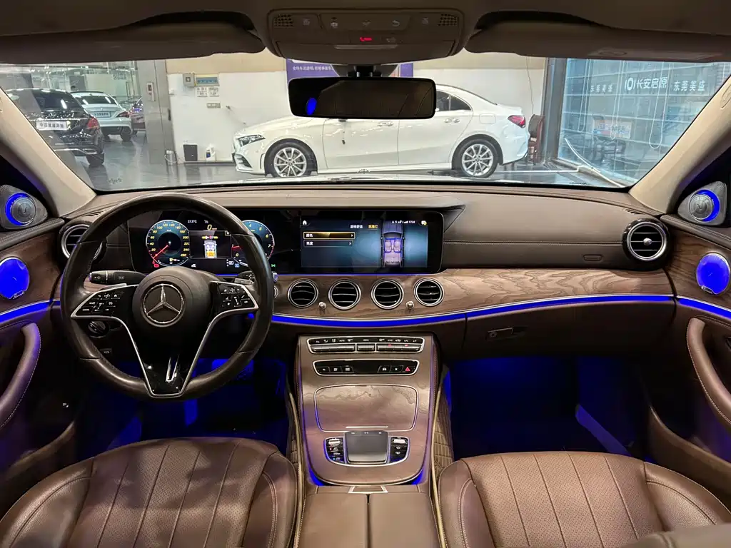 MERCEDES-BENZ E CLASS