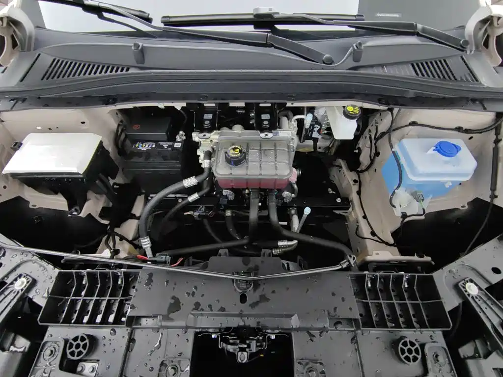 Leapmotor Leapmotor B01 — миниатюра 6