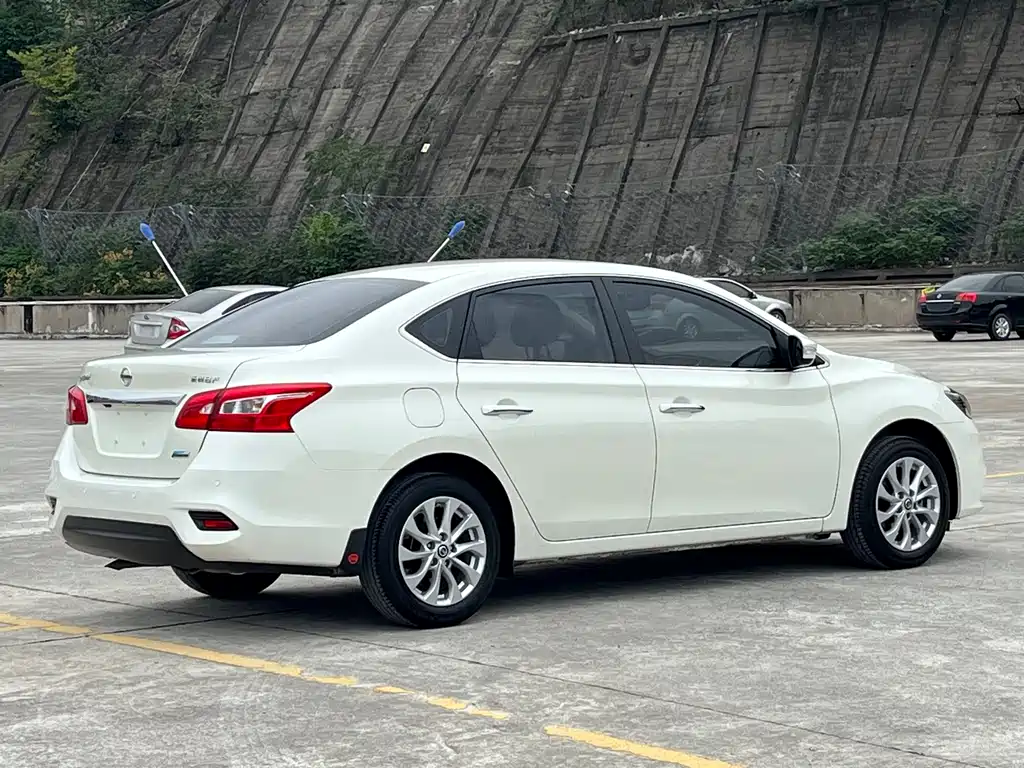 Nissan Sylphy — миниатюра 5