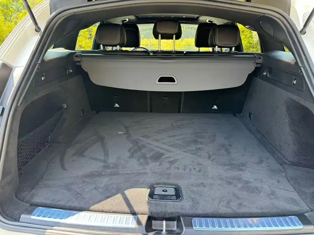 Mercedes-Benz EQC — миниатюра 15