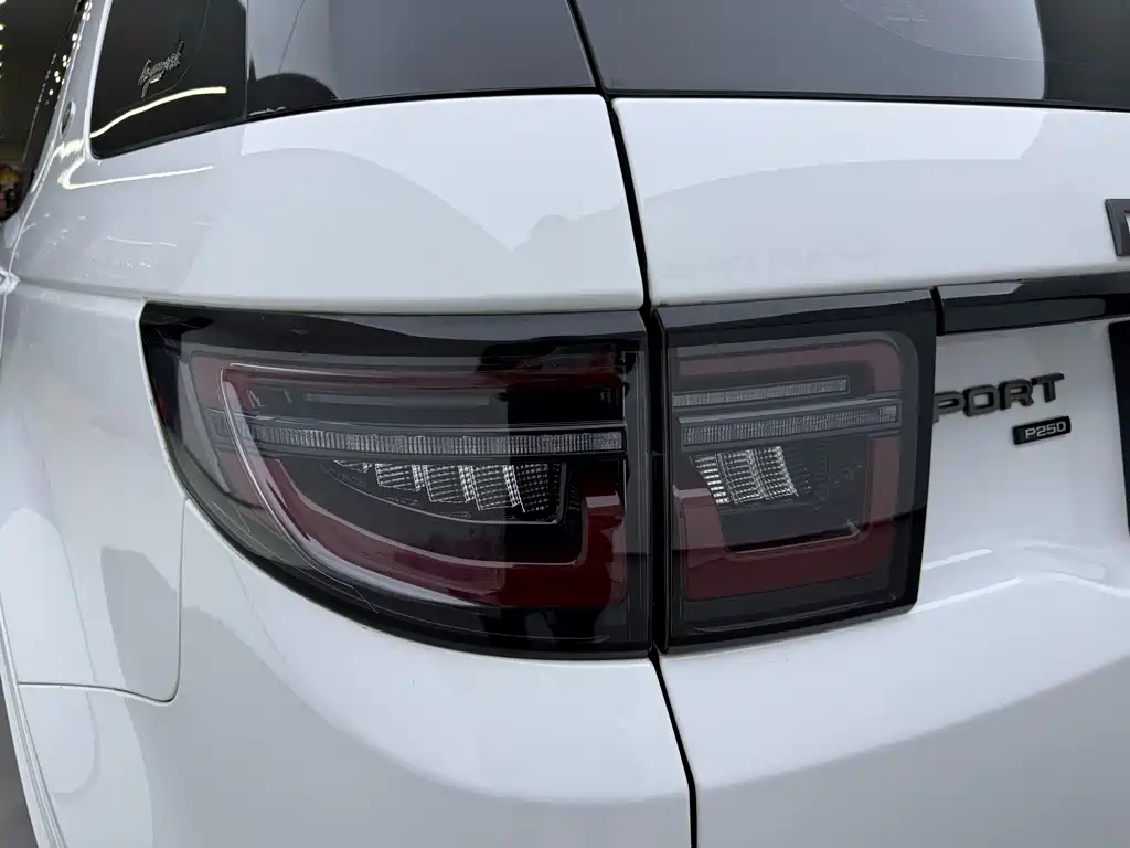 Land Rover Discovery Sport — миниатюра 6
