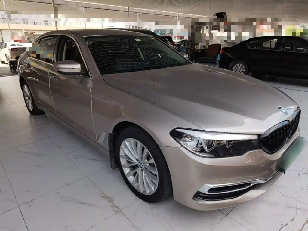 BMW 5 Series — миниатюра 4