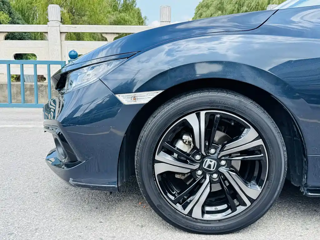 Honda Civic — миниатюра 16