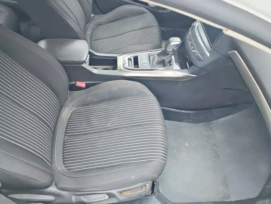 Peugeot 408 — миниатюра 8