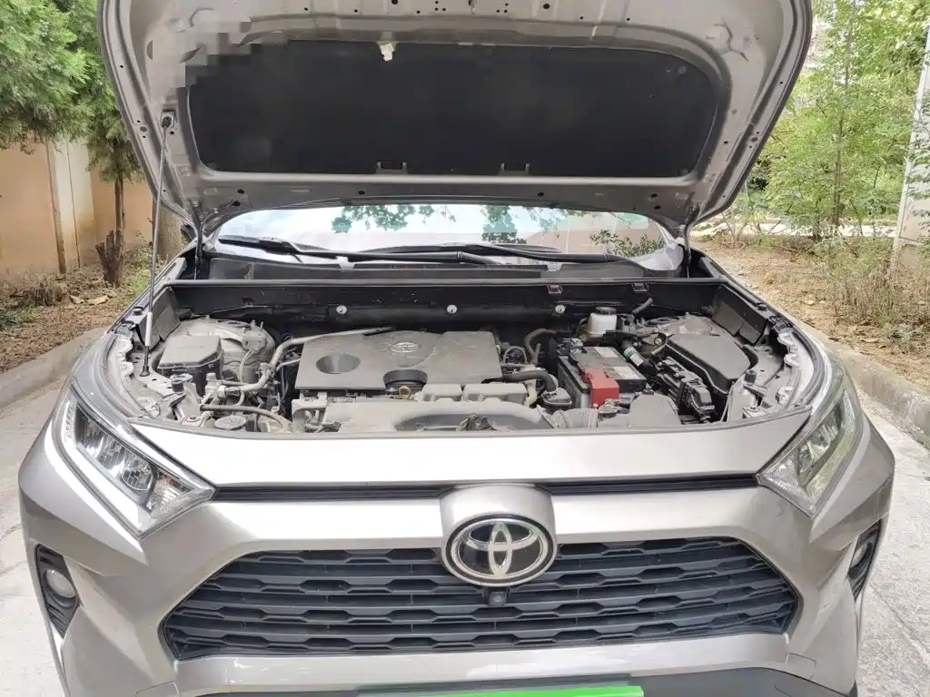 Toyota RAV4 — миниатюра 11