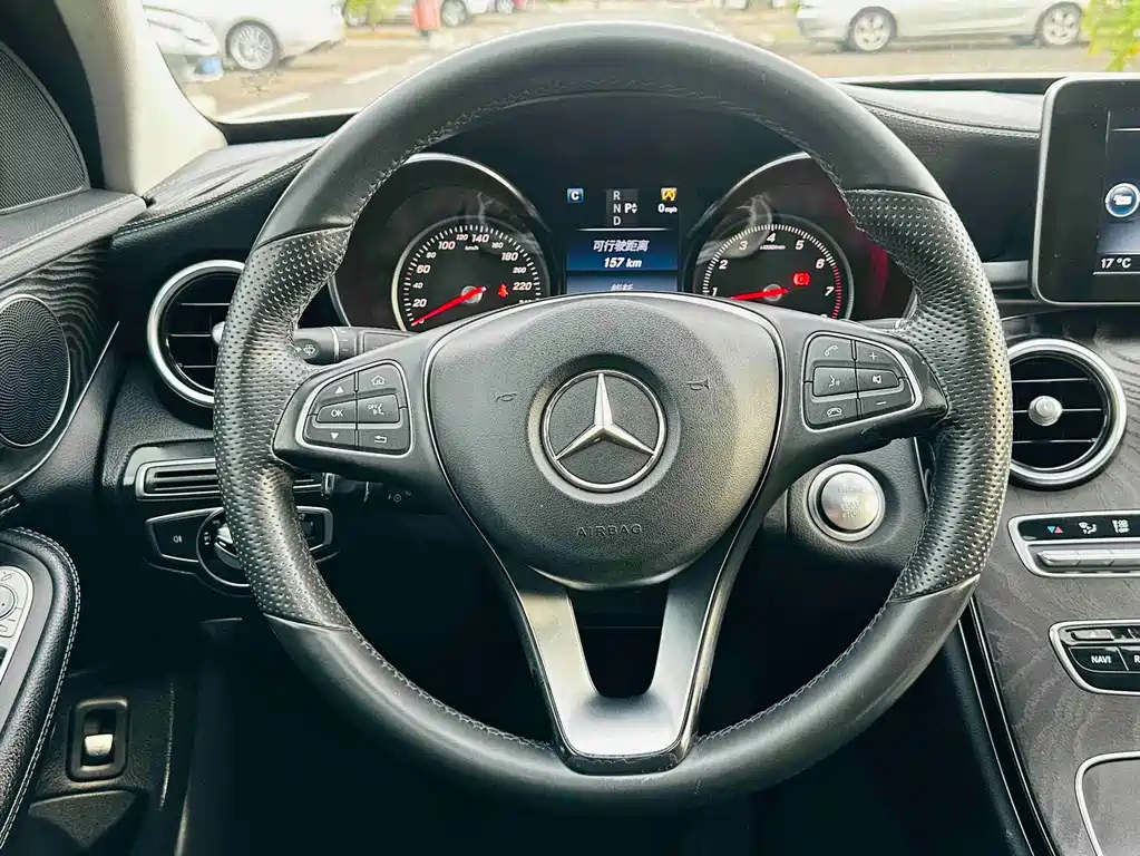 Mercedes-Benz C-Class — миниатюра 16