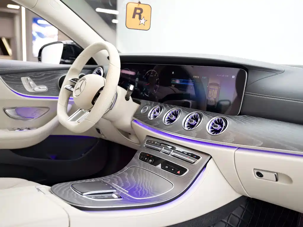 Mercedes-Benz E-Class (Import) — миниатюра 5