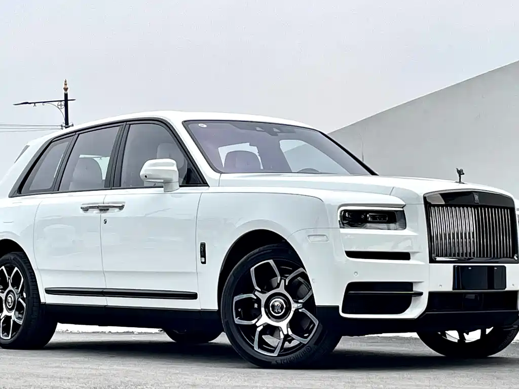 Rolls-Royce Cullinan — миниатюра 8