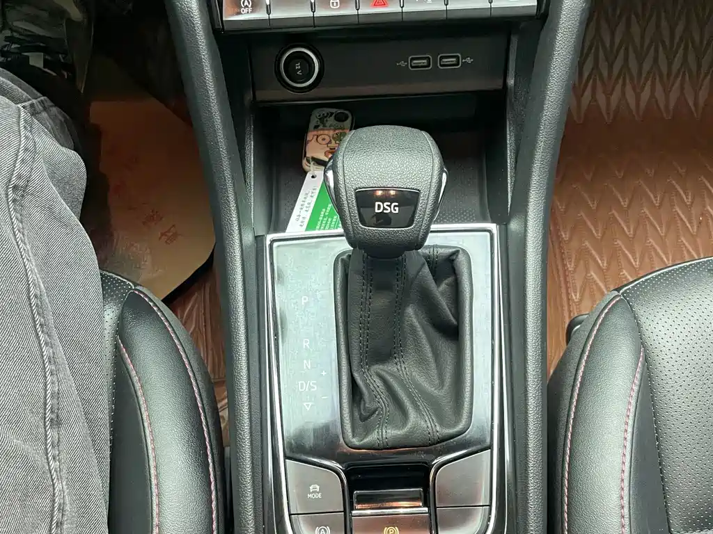 Skoda Karoq — миниатюра 10