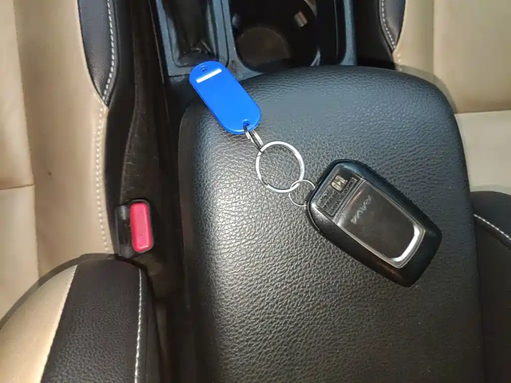 Toyota RAV4 — миниатюра 8