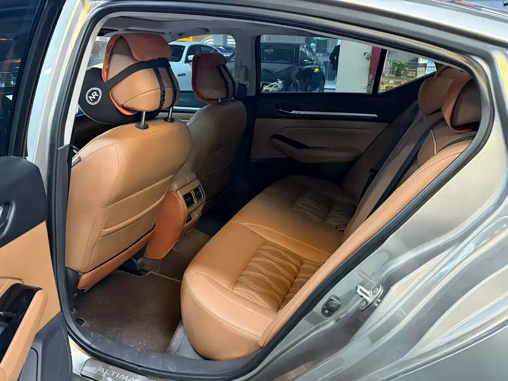 Nissan Teana — миниатюра 6