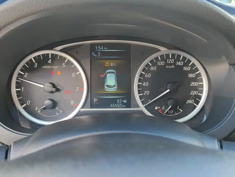 Nissan Tiida — миниатюра 14
